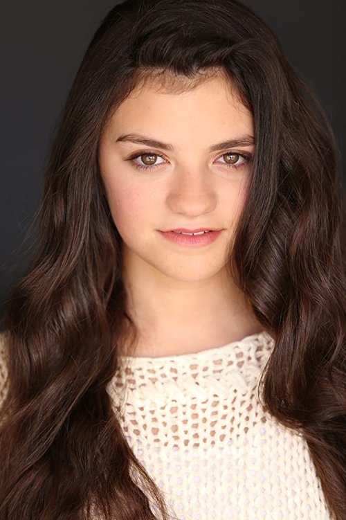 Eva Bella as Young Elsa (voice)