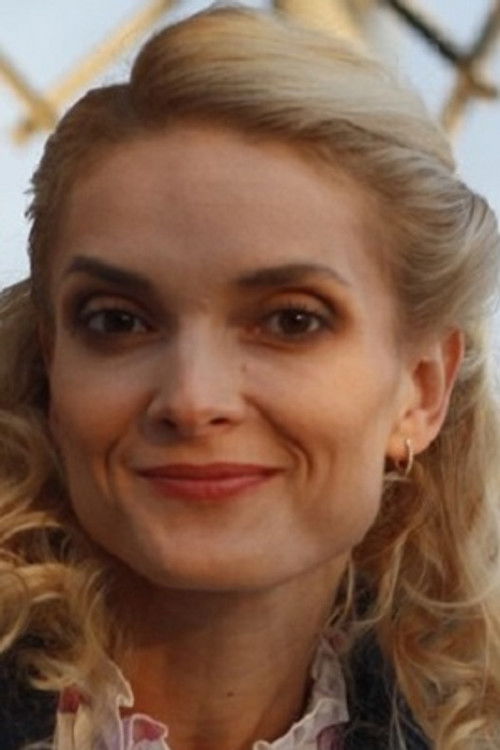 Polina Shabaeva as Анастасия