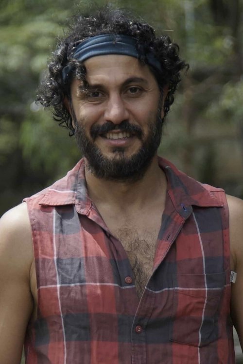 Ara Raad as Prisoner