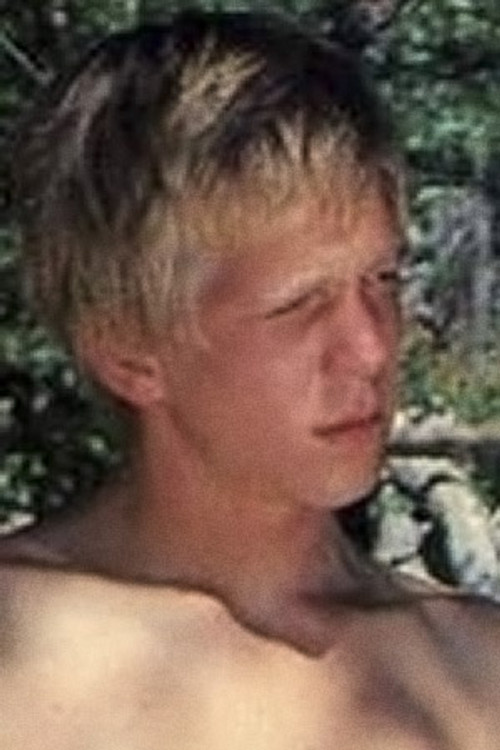 Marty Palmer as (segment "House Boat") (archive footage)