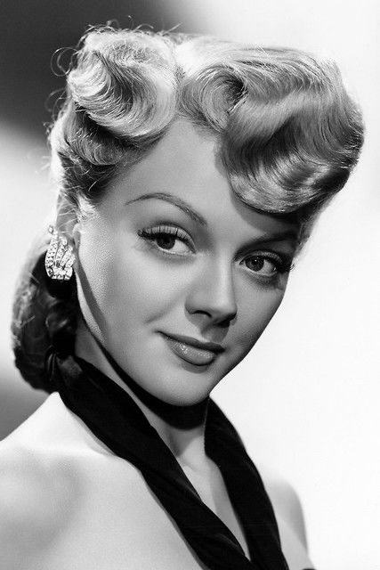 Leslie Brooks as Cecy Acuña