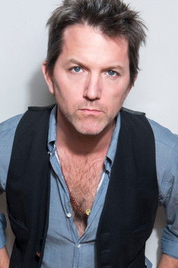 Jon Patrick Walker as Gordon Stiles