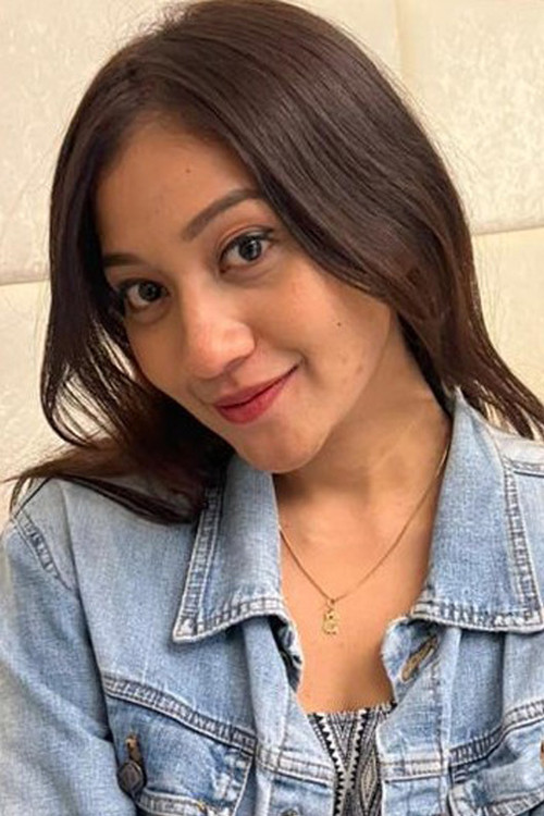 Sri Idrina as Manisah