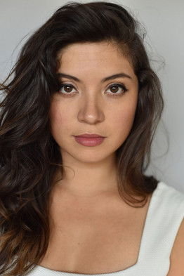 Veronica Osorio as Amanda Weinclub