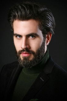 Gökhan Oskay as Romen Diyojen