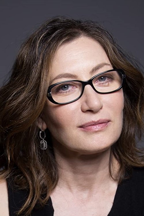 Annabelle Gurwitch as Chris