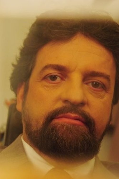 Renato Caldas as Francisco Verano