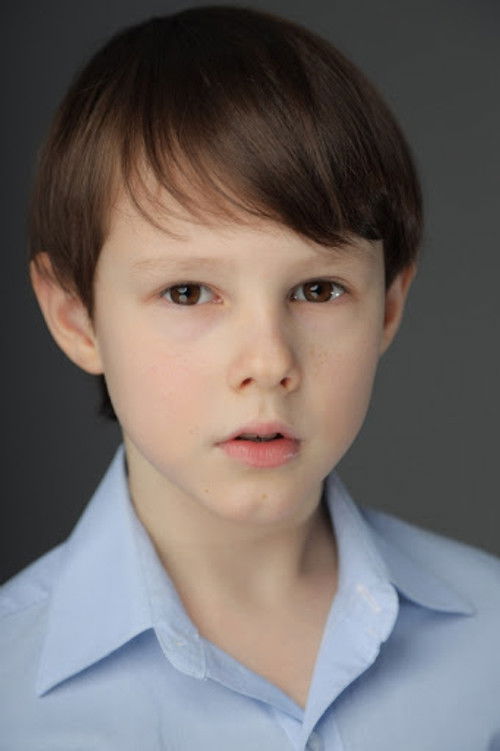 Miroslav Kharin as Artyom