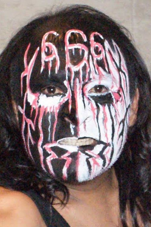 Leonardo Gómez as Damian 666