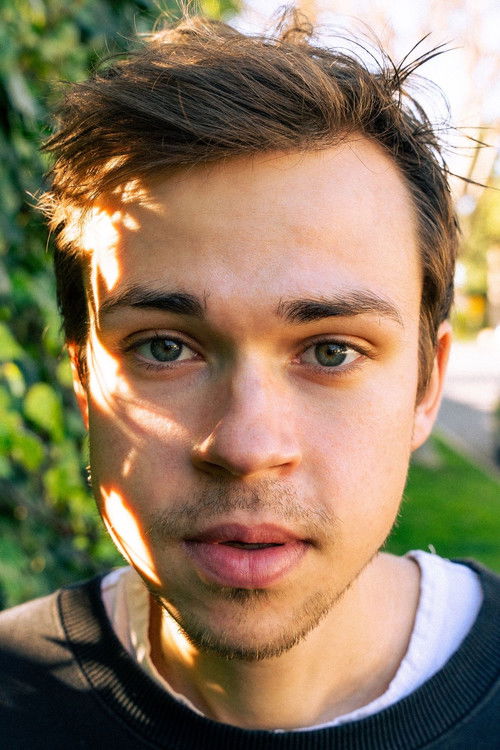 Dima Barch as Policeman 2