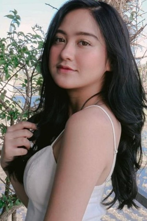 Salshabilla Adriani as Young Evita