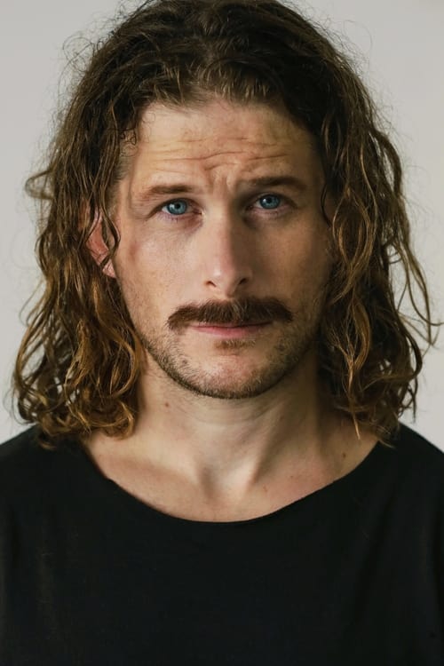 Tyler Rice as Detective Russel Fox