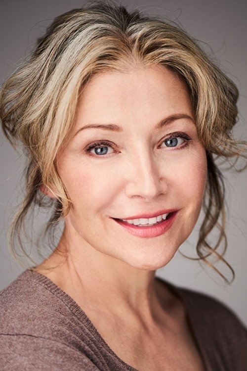 Stellina Rusich as Liza Harris