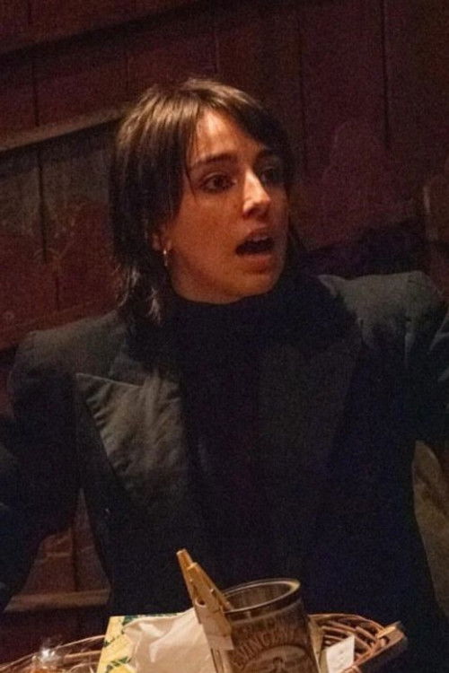 Yaëlle Six-Bocquet as Viridiana