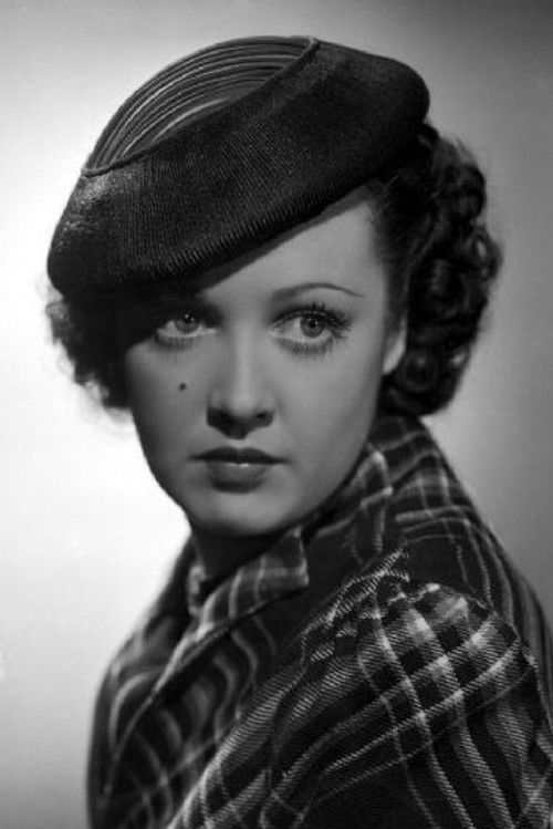 Patricia Farr as Clarice Kendall Andrews Cormack