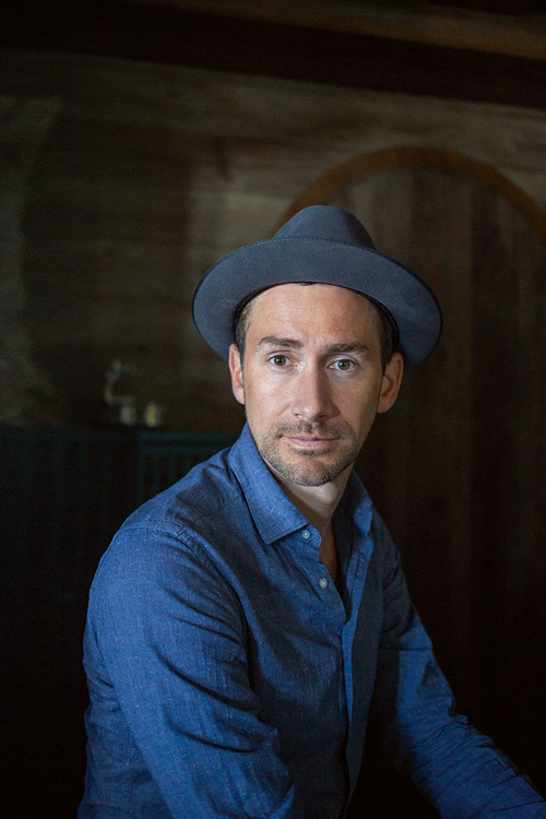 Markus Stoll as Charlie Menzinger