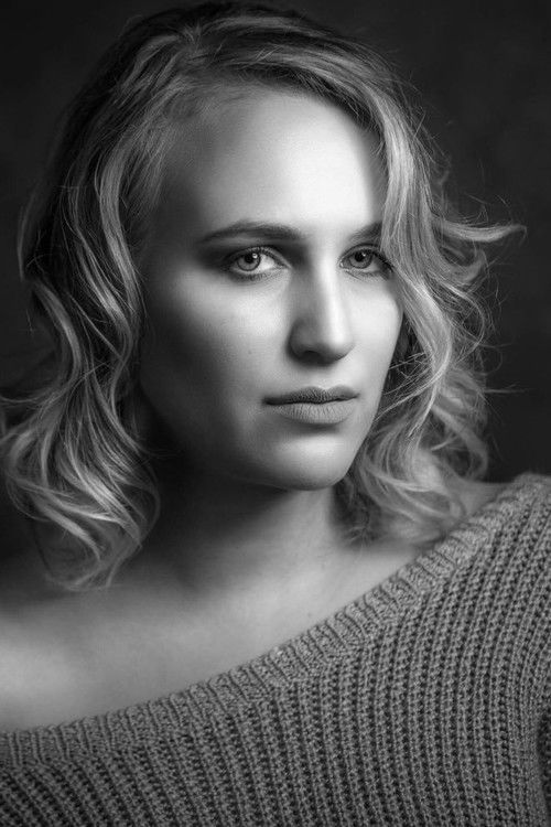 Renee Bryant as Girlfriend