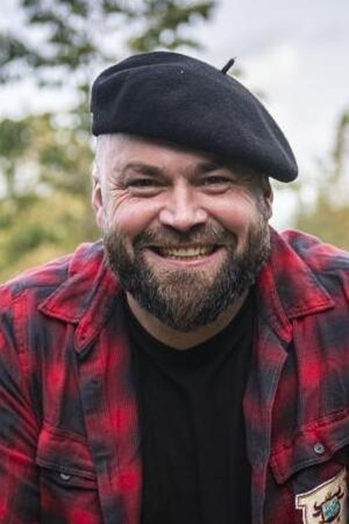 Tim Hogenbosch as Self - Expert