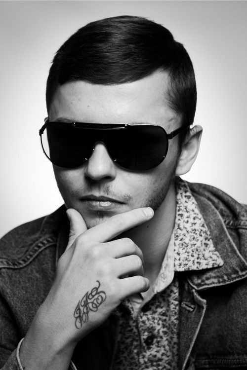 Joey Snyder as Robert