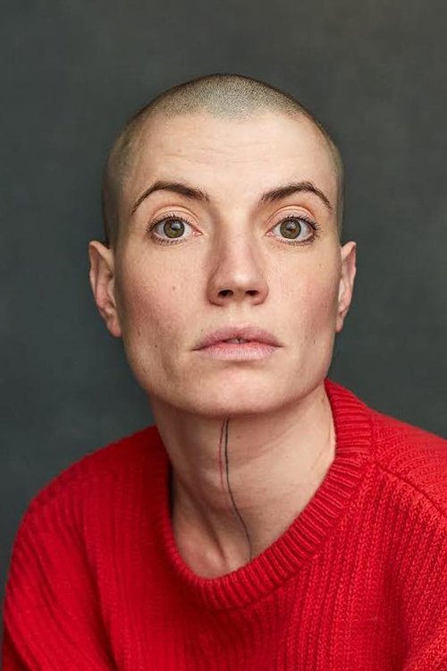 Emilie Largier as Sara