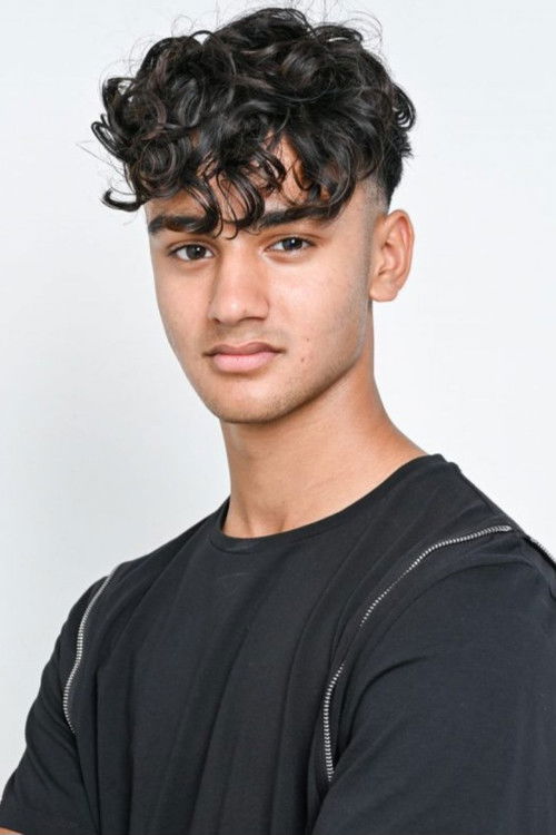 Kaizer Akhtar as Young Tut