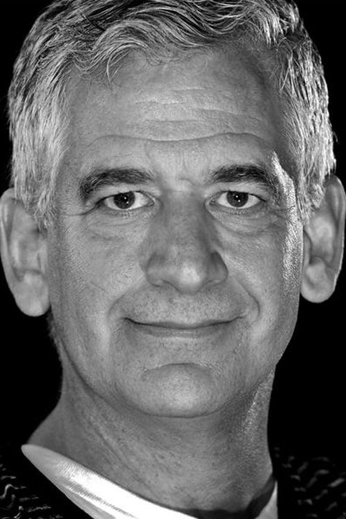 Patrick Poletti as Mr. Jacobson Snr.