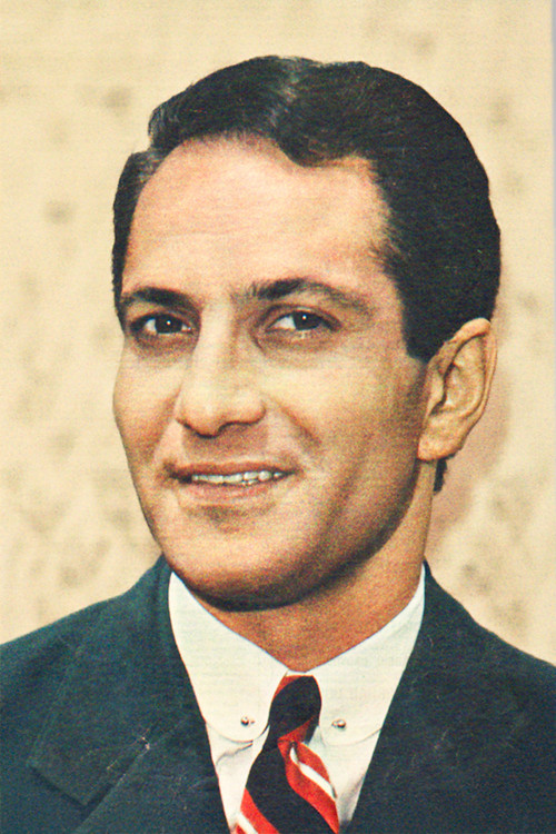 Ulvi Doğan as Hasan