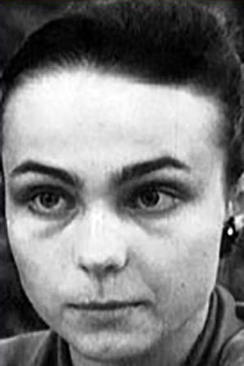 Елена Стучилова as Люба