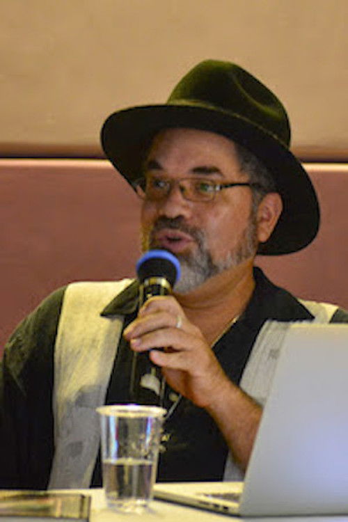 Fabrizio Prada as Transeunte