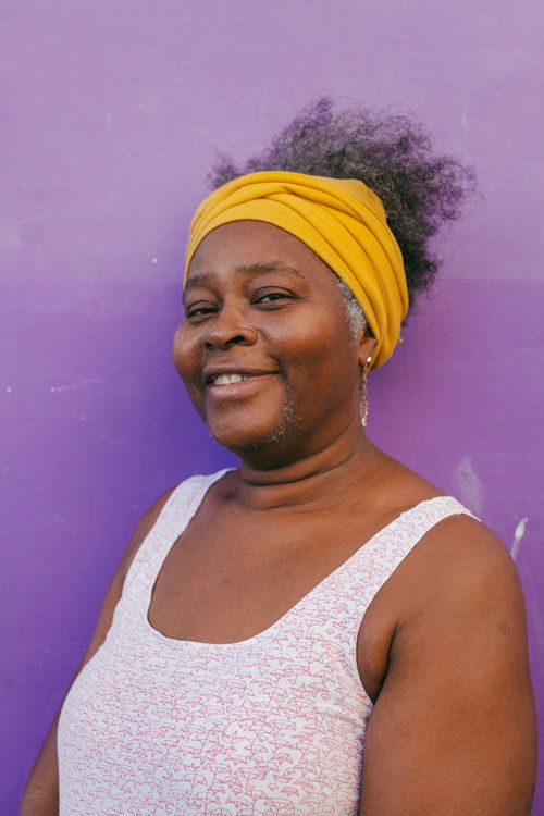 Sandra Regina as Entrevistada