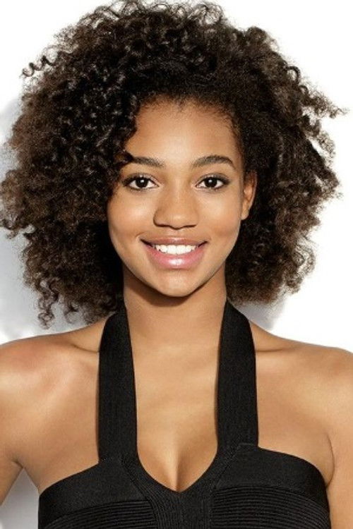 Aissatou Niang as Self