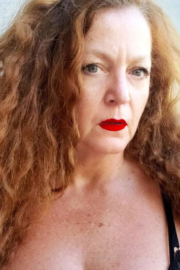 Marina Cohen as Mujer taxista