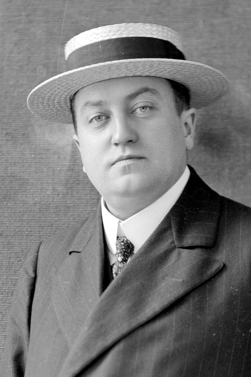 Nils Aréhn as Prison Chaplain