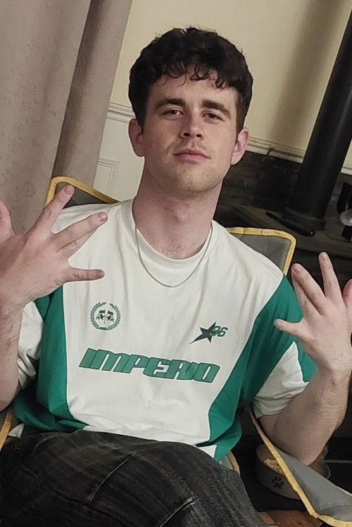 Donagh Walsh as Sean