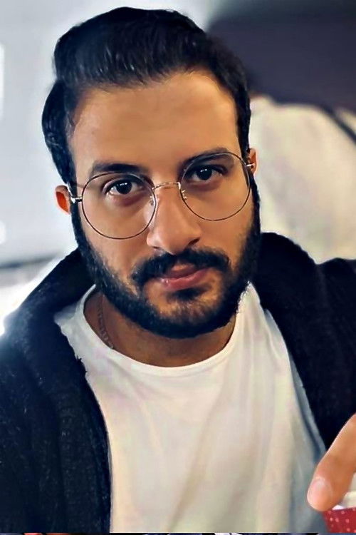 Mohamed El Ghamry as الضابط ايهاب