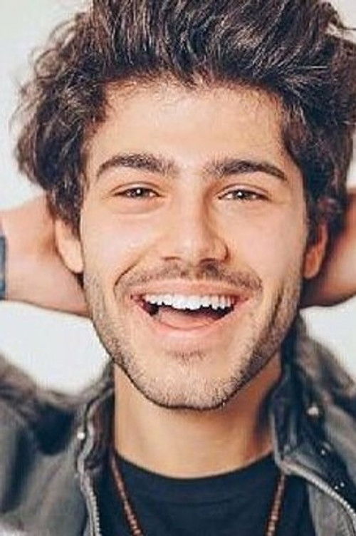 Andrea Baggio as Michele