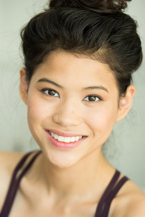 Grace Olsen as Cousin Jessica