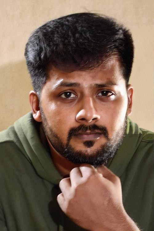 Baalaji S U as Venkat