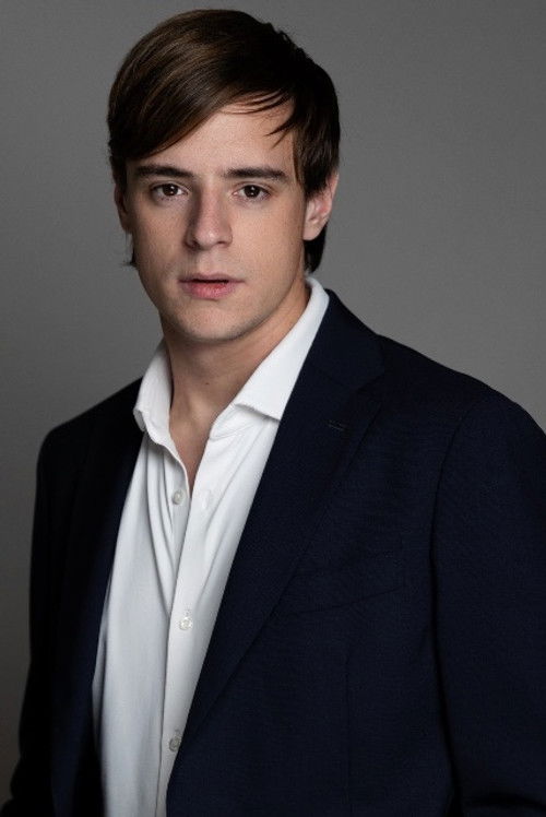 Daniel Santantonio as Ennio Doris giovane