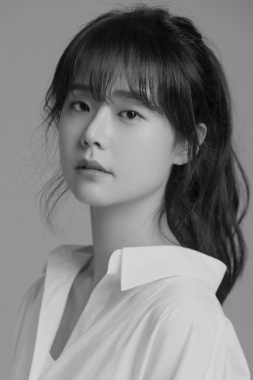 Kim Hong-kyeong as 