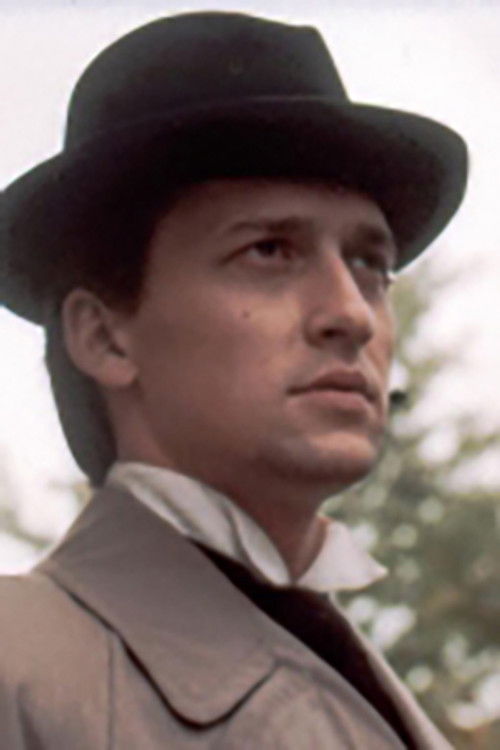 Igor Zakharov as Алексей Дмитриевич