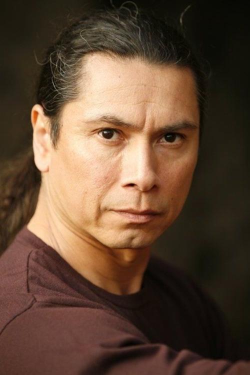 Gregory Cruz as Vicente Juarez