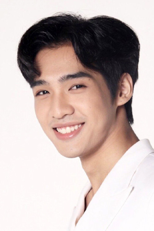 Petch Tutton Cherdchumalaikit as Biw