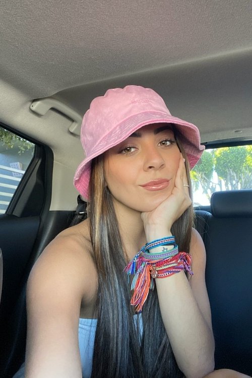 Sabina Hidalgo as Herself