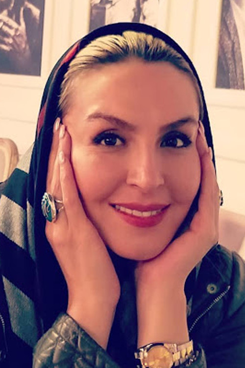 Azita Torkashvand as Goli Sabeti