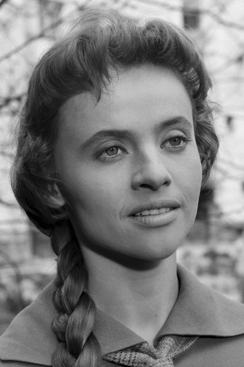 Maria Ciesielska as Elżbieta Karolek