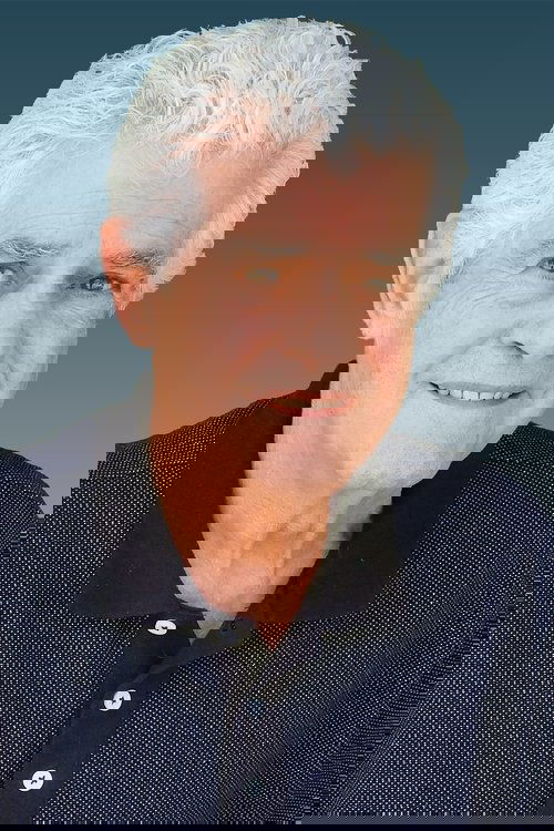 Guillermo Montesinos as Taxi Driver