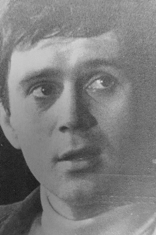 Yuriy Safronov as толстовец