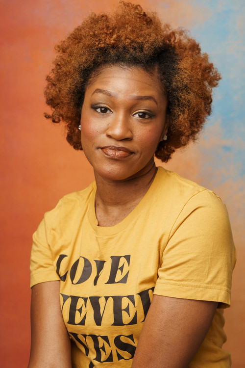 Leslie North as Amy Moellering