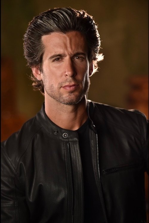 Joan James Muixi as Max Payne